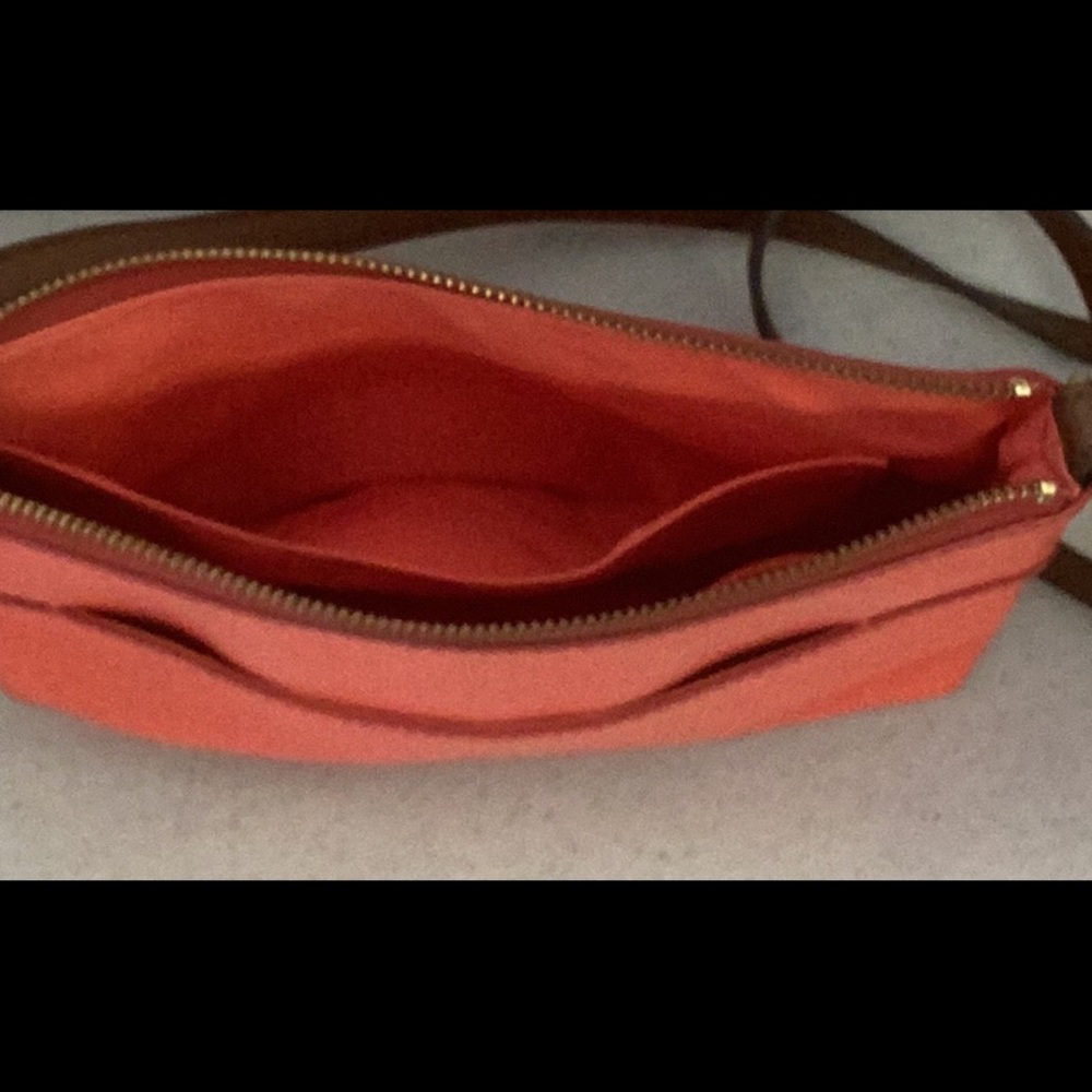 Coral Crossbody Leather Shoulder Bag - Women - Picture 6 of 13